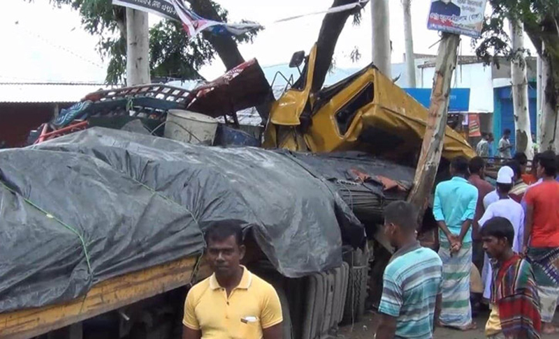 Sirajganj: Truck mishap kills three 