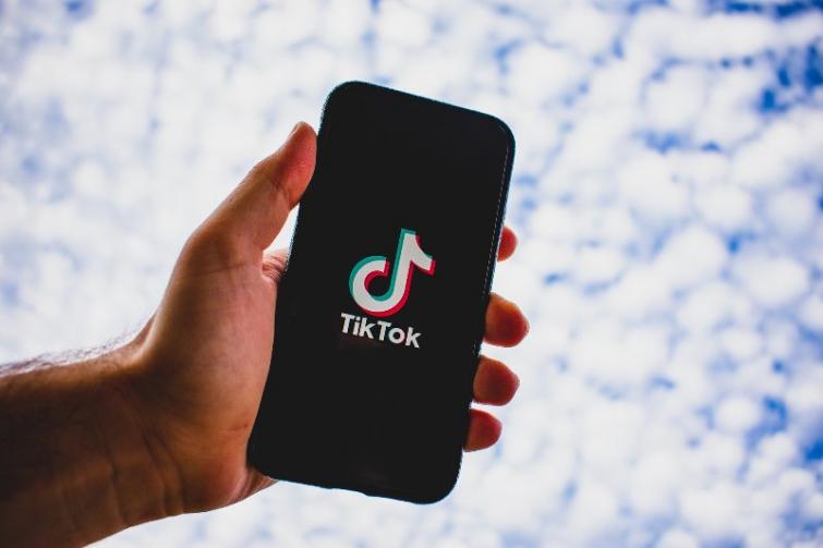 Vulgar content: Pakistan issues warning to Chinese app Tik Tok