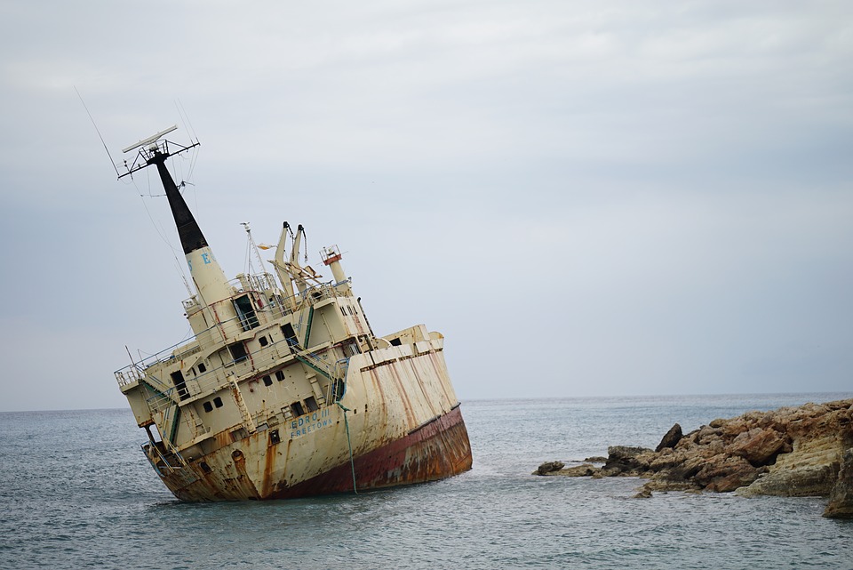 Bangladesh: Trawler with Rohingyas capsizes in Bay of Bengal, 15 die