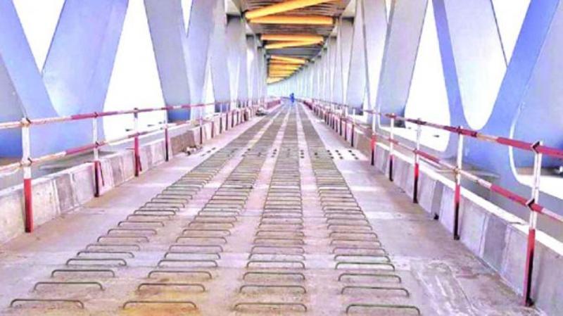 Vehicles will run through Padma bridge from 2022: Bridges Minister
