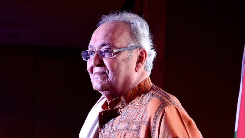 Tollywood: Veteran actor and Dadasaheb Phalke winner Soumitra Chatterjee passes away Tollywood: Veteran actor and Dadasaheb Phalke winner Soumitra Chatterjee passes away