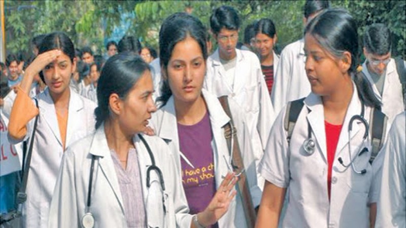 More than 8,000 doctors, health workers affected by Covid-19 in Bangladesh