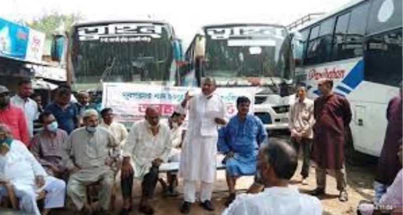 Agitated transport owners, workers take to streets, demand introduction of long-distance buses