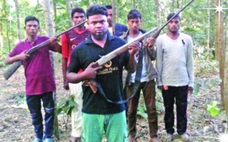 Rohingya terrorists making weapons in refugee camps