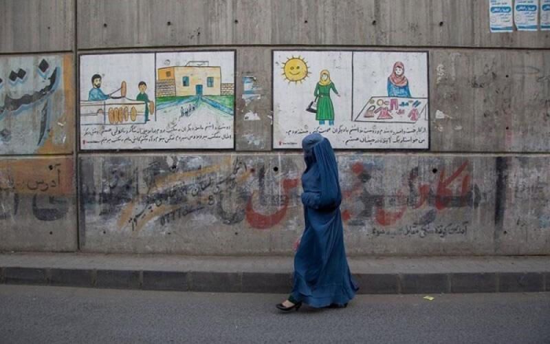 Taliban bans long-distance road trips for solo women in Afghanistan Taliban bans long-distance road trips for solo women in Afghanistan