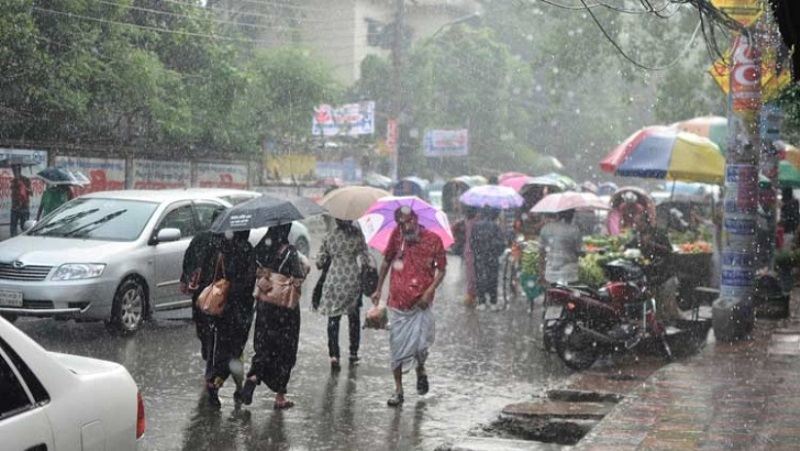 Sporadic rains lash Dhaka