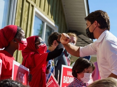 Canada: Justin Trudeau's Liberal Party wins snap poll gamble but misses majority