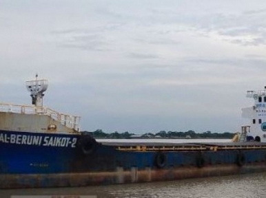 3 ships anchor in Pasur river with coal from Kolkata