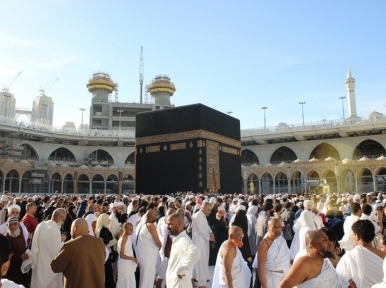 Saudi to allow Tawaf for non-Umrah worshippers