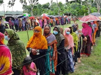 People brave rain to cast vote in postponed UP elections
