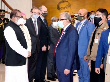 President Hamid leaves Dhaka for treatment in Germany
