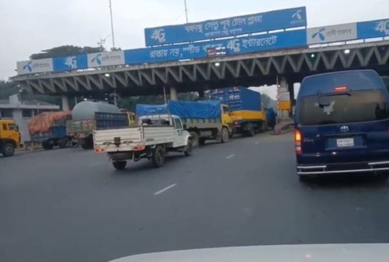 Toll of Tk 2.75 crore collected in a day at Bangabandhu Bridge during lockdown