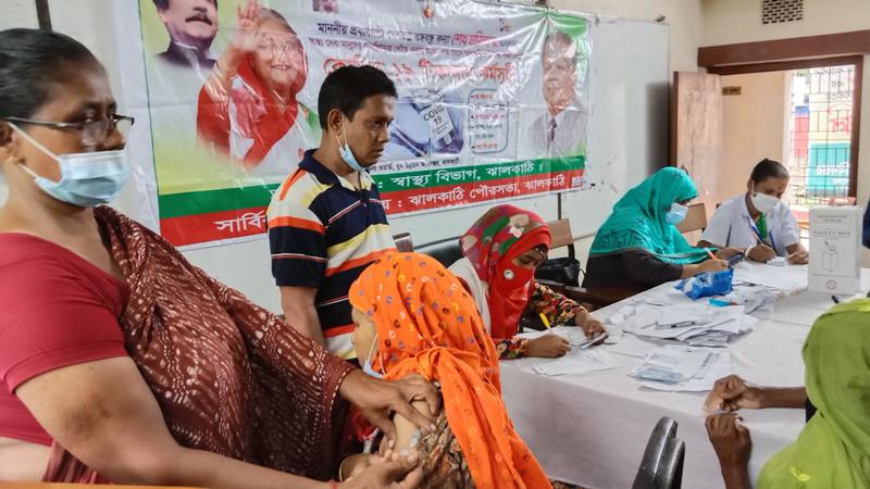 Over 67 lakh doses of coronavirus vaccine administered across Bangladesh on Prime Minister Sheikh Hasina's birthday