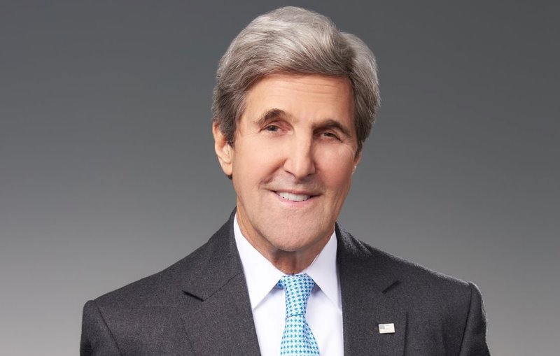 John Kerry in Dhaka to invite Prime Minister Hasina for climate change conference