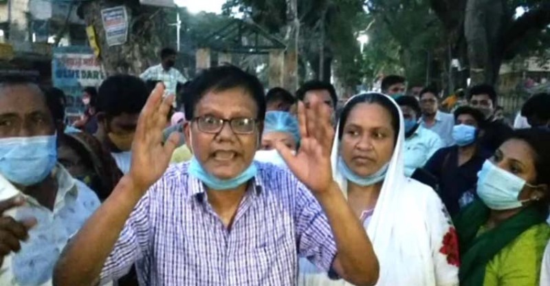 Bangladeshis stranded in Petrapole stage demonstration Bangladeshis stranded in Petrapole stage demonstration
