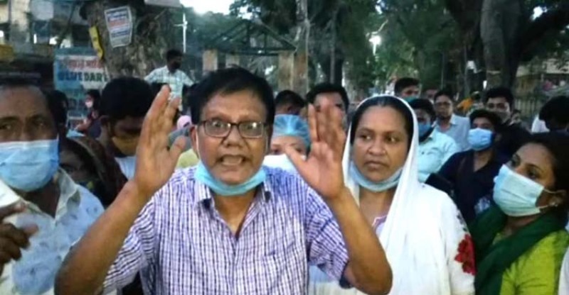 Bangladeshis stranded in Petrapole stage demonstration