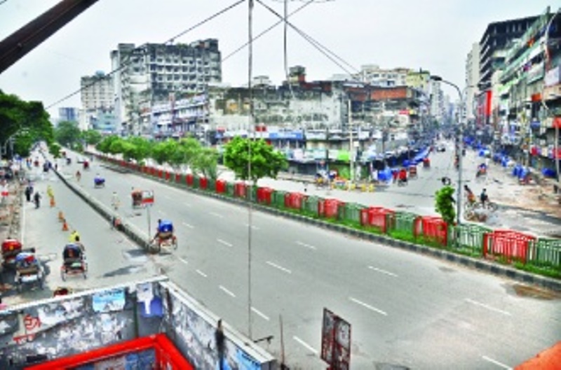 Dhaka roads empty as people flock to countryside for Eid