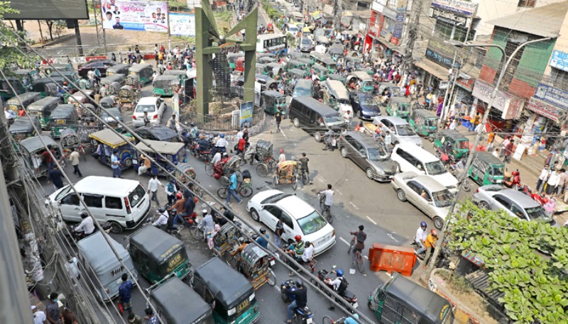 Public transport closed but traffic congestion remains in Dhaka
