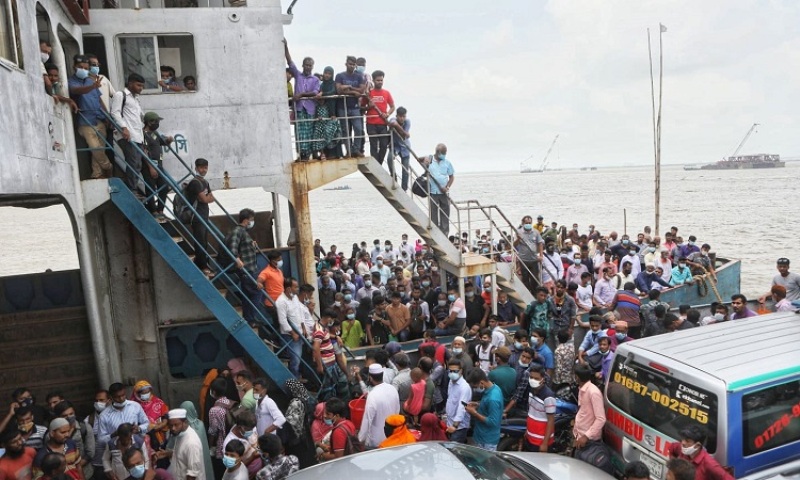 Exodus from Dhaka ahead of lockdown helped the coronavirus to spread across Bangladesh, researchers say