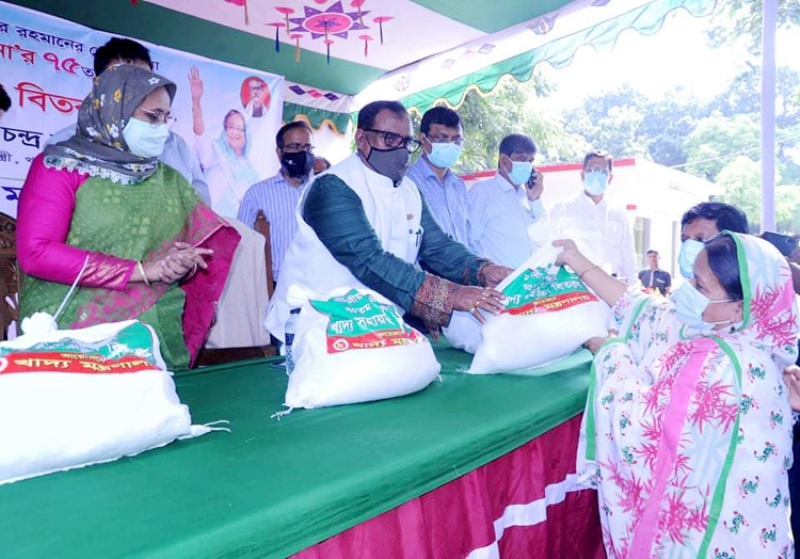 Sheikh Hasina gives priority to the development of the people irrespective of parties