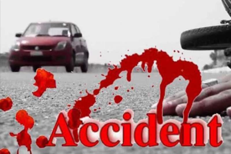 Sunamganj: Three children killed, eight injured in road accident Sunamganj: Three children killed, eight injured in road accident