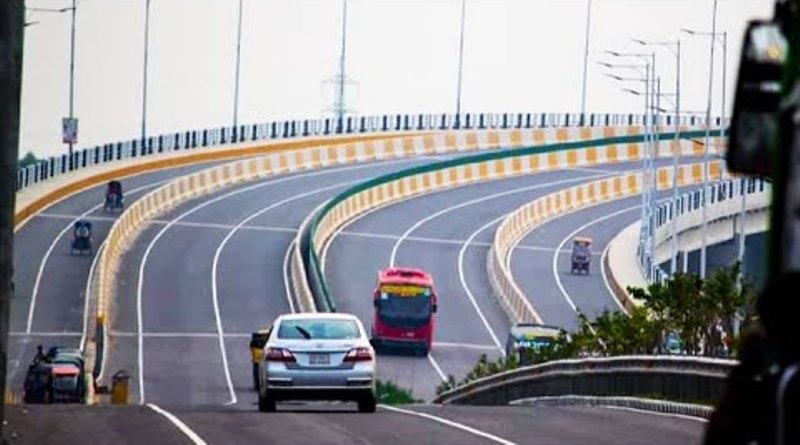 Country's first super expressway opens new horizon