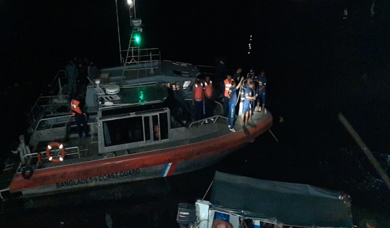 Launch capsizes in Narayanganj, bodies of five women recovered Launch capsizes in Narayanganj, bodies of five women recovered
