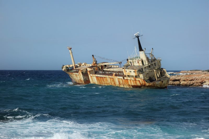 Chinese sand dredger capsizes in Taiwan Strait, 1 dies