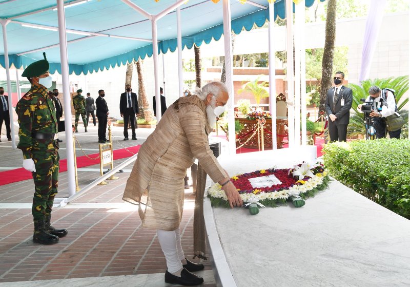 Narendra Modi pays homage at Bangabandhu's tomb