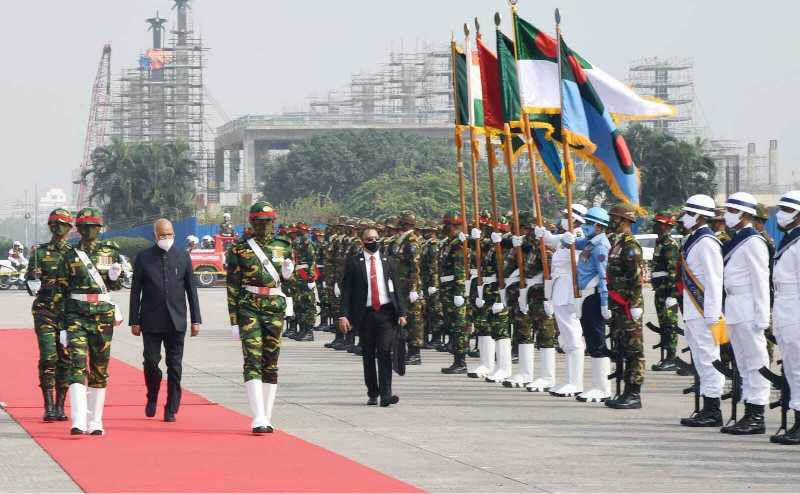 Indian President Kovind arrives in Dhaka, accorded red carpet reception