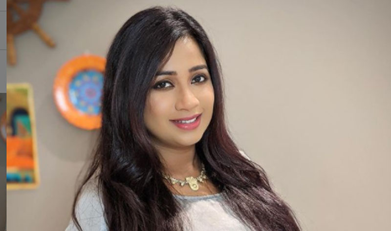 Pregnant Shreya Ghoshal shares stunning images on Instagram for fans