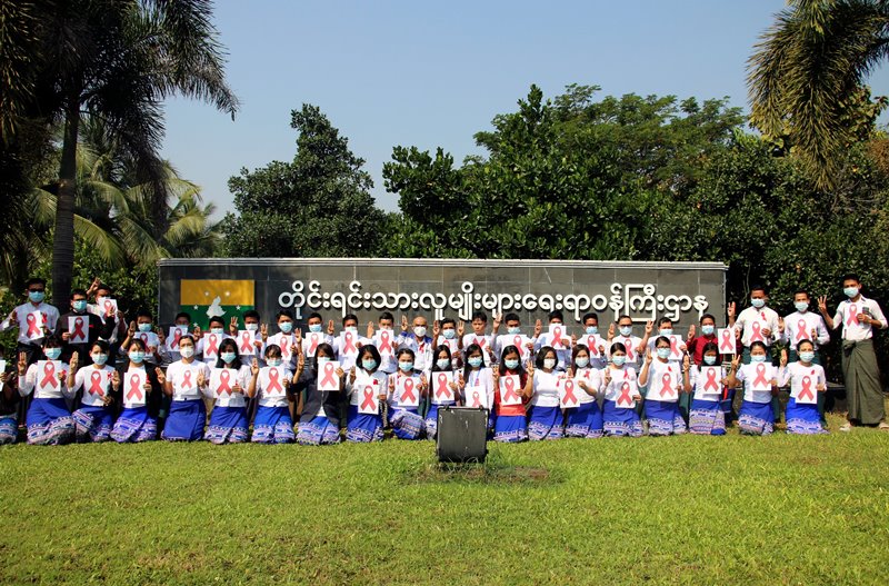 Myanmar: Thousands join protests in Yangon after military coup