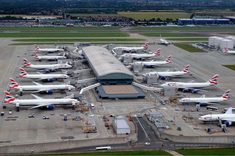 UK bans entry of Bangladeshi tourists UK bans entry of Bangladeshi tourists