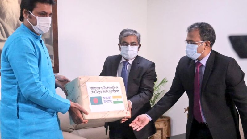 Tripura CM Deb dials PM Hasina after receiving gift