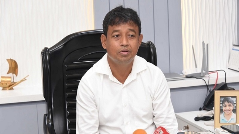 Exam questions leaked from Biman MD's room: DB Exam questions leaked from Biman MD's room: DB