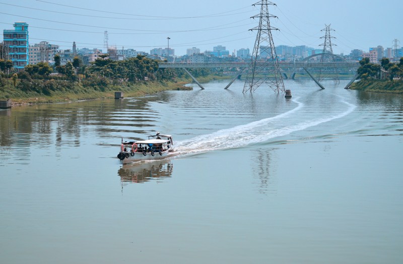 Hatirjheel 'public property', ban water taxi, evict commercial establishments: HC