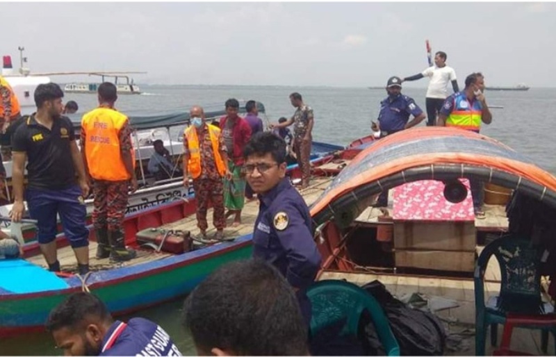 Sand carrier sinks in collision with launch in Meghna, 1 missing