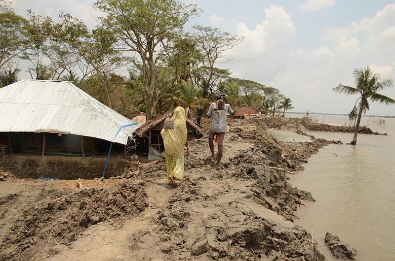 ১০ ঘণ্টা পর সেনাবাহিনীর সহায়তায় উদ্ধার আটকে পড়া বিশ্ববিদ্যালয় শিক্ষার্থীরা