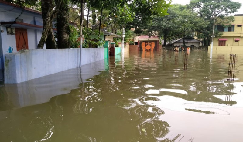 সিলেটে বন্যার ভয়াবহতা বাড়ছে