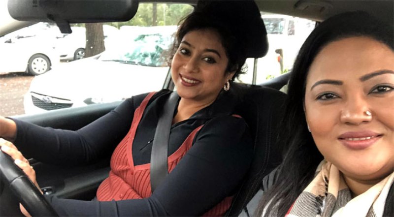 Folk singer Momtaz Begum meets actress Shabnur in Australia