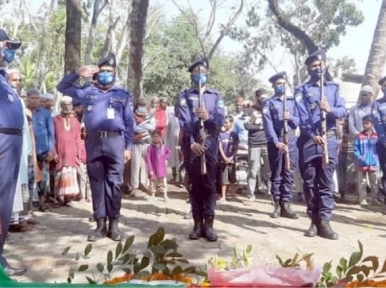 Burial of heroic freedom fighter cannot happen without guard of honor: High Court