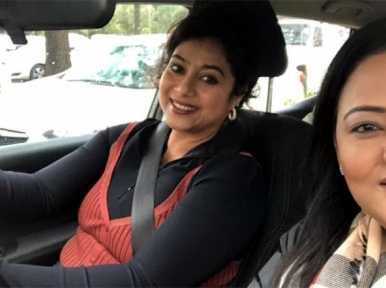 Folk singer Momtaz Begum meets actress Shabnur in Australia