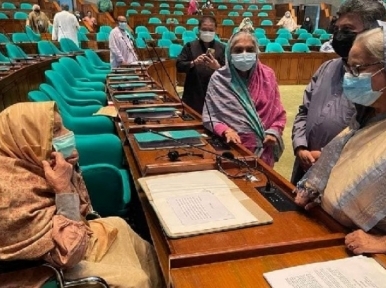 Rowshan Ershad may lose Leader of the Opposition's post