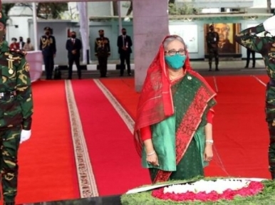 Prime Minister pays homage to the portrait of Bangabandhu