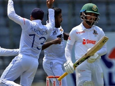 Bangladesh staring at innings defeat against Sri Lanka