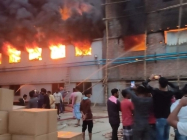 Major fire breaks out in Madanpur garments factory, no casualties reported