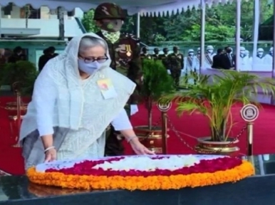 Prime Minister pays homage to the Father of the Nation's portrait on his birth anniversary