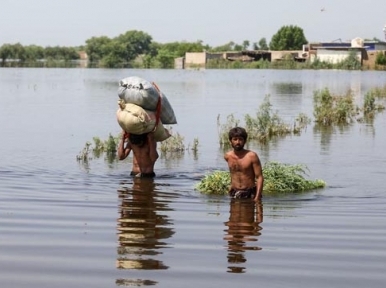Shaky Pakistan avoids flood donation from Bangladesh