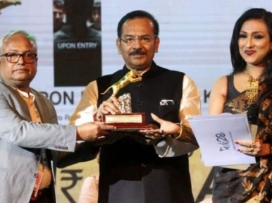 Kura Pokkhir Shunye Ura wins best film at Kolkata International Film Festival