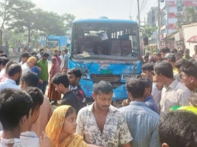 Bus mows down four garment workers in Gazipur